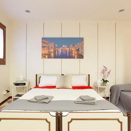 Apartamento Residenza Giulia Venecia Exterior foto