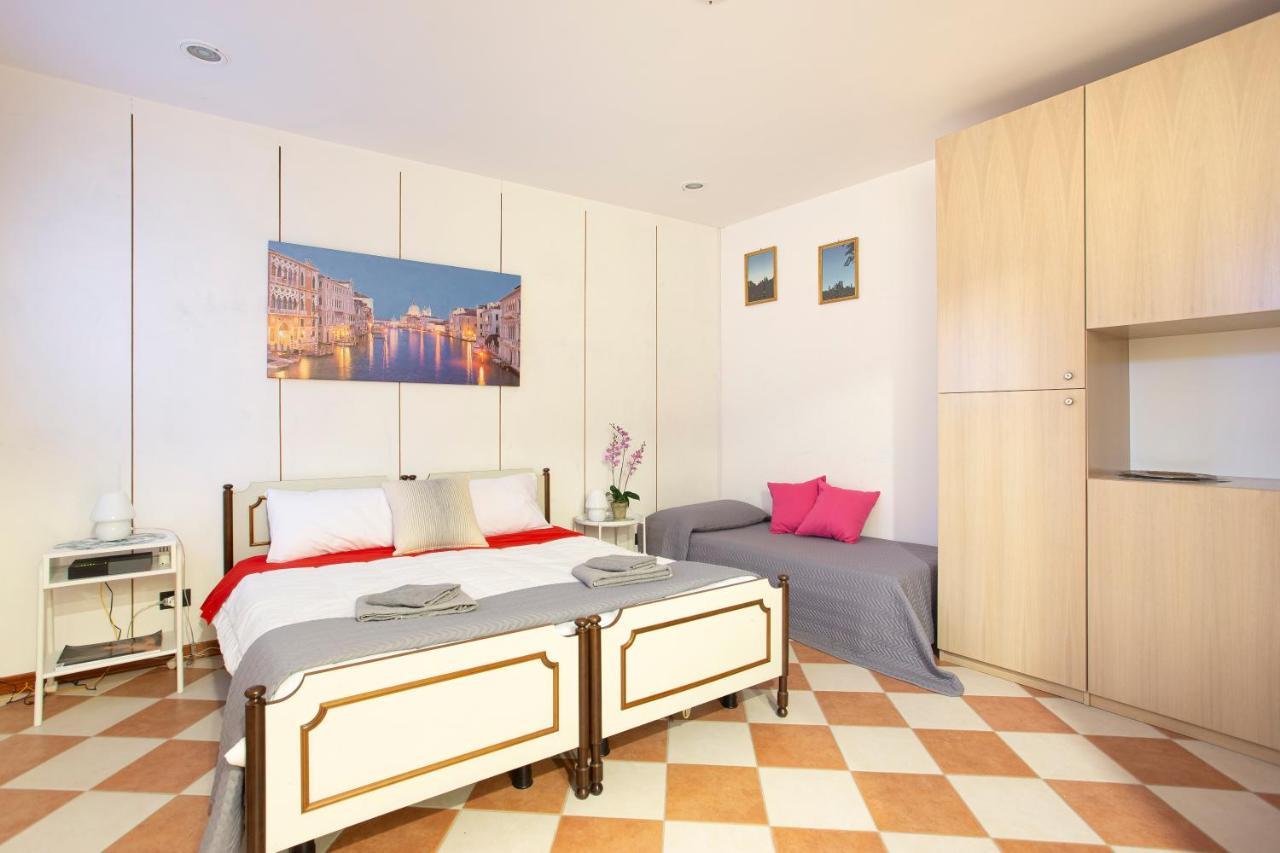 Apartamento Residenza Giulia Venecia Exterior foto